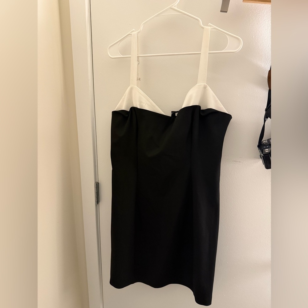 Abercrombie & Fitch Black and White Strapless Dress